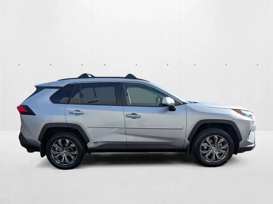 2022 Toyota RAV4 Hybrid XLE Premium photo 1