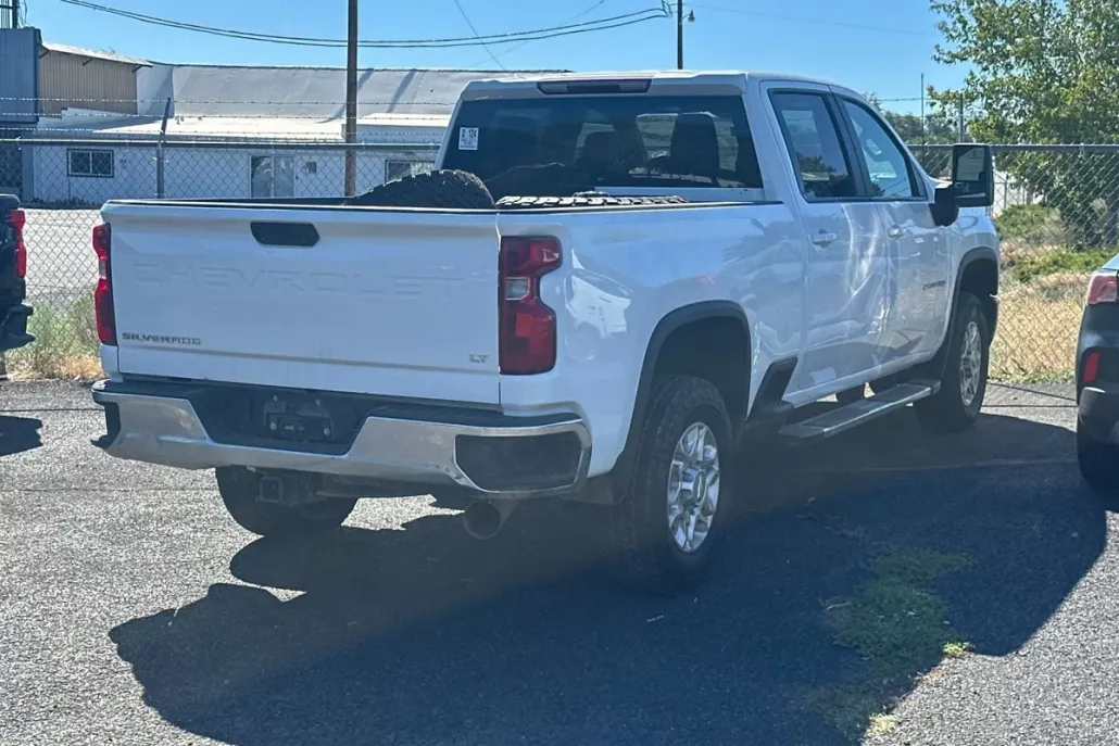 2024 Chevrolet Silverado 2500HD LT photo 1