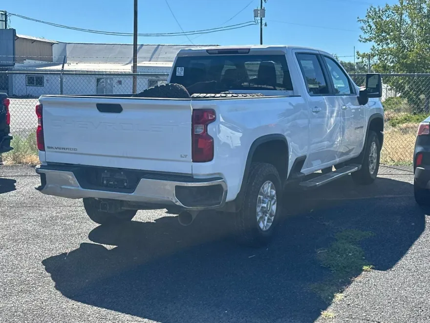 2024 Chevrolet Silverado 2500HD LT photo 1