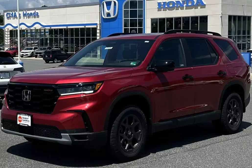 2025 Honda Pilot TrailSport photo 1
