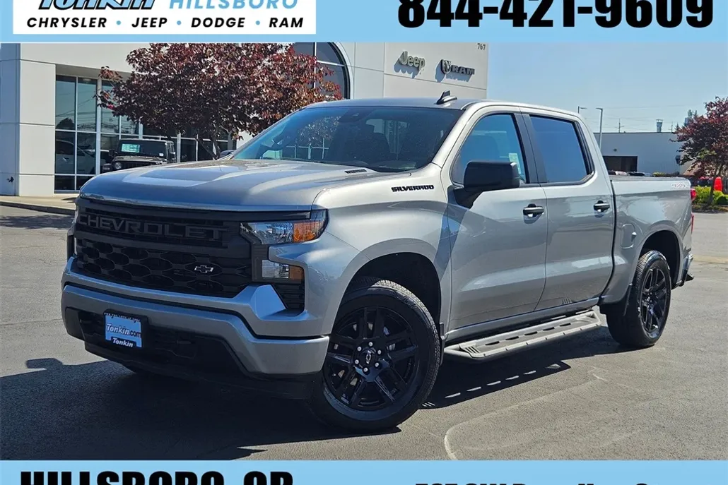 2024 Chevrolet Silverado 1500 Custom photo 1