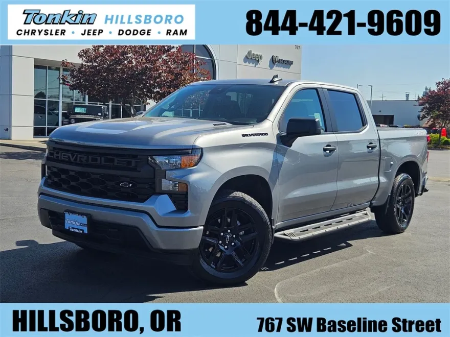 2024 Chevrolet Silverado 1500 Custom photo 1
