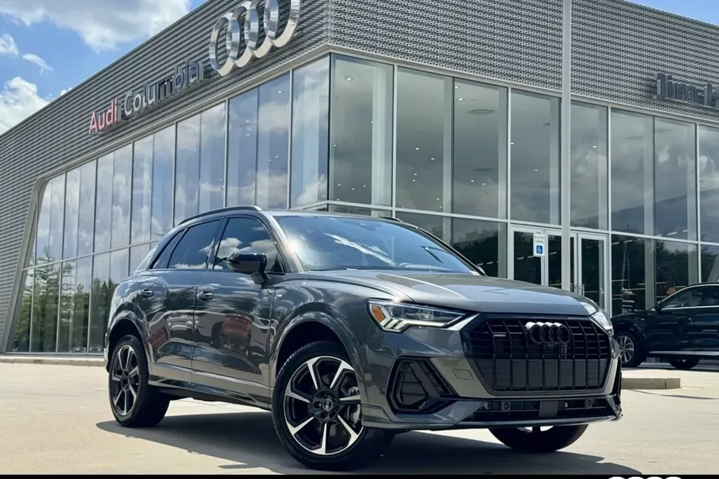 2025 Audi Q3 45 TFSI S line Premium Plus photo 1