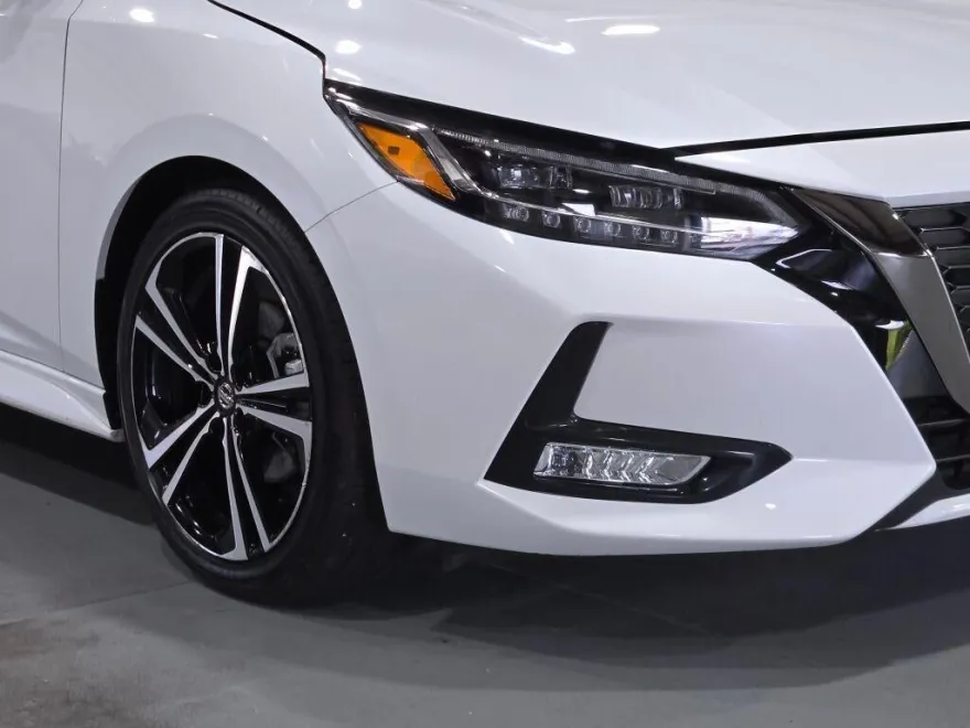 2023 Nissan Sentra SR photo 1