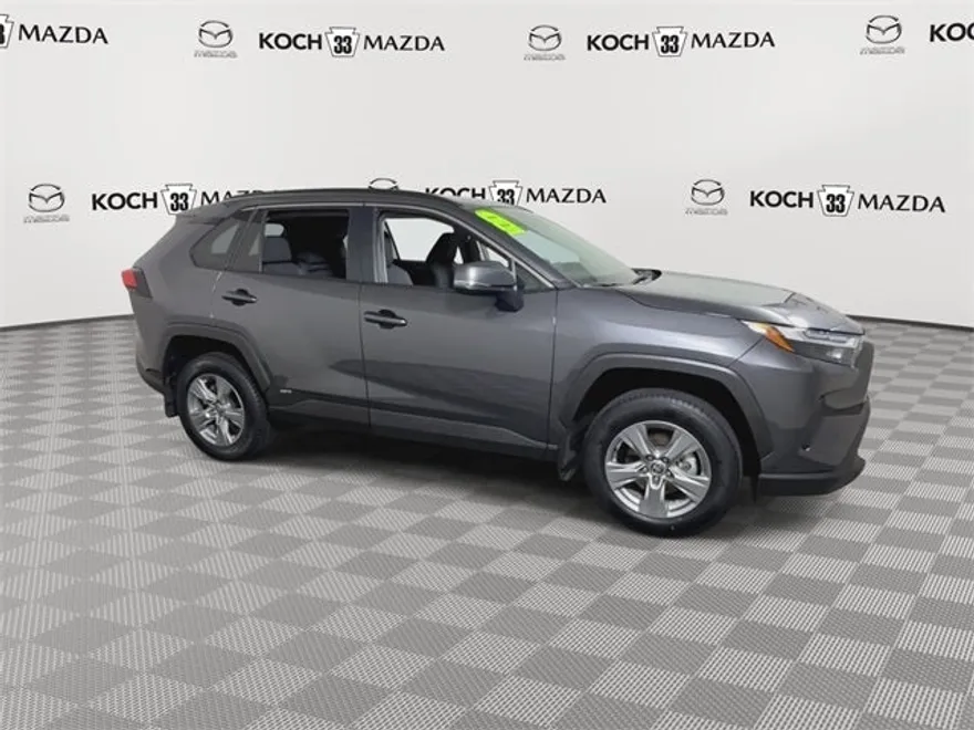 2022 Toyota RAV4 Hybrid XLE photo 1