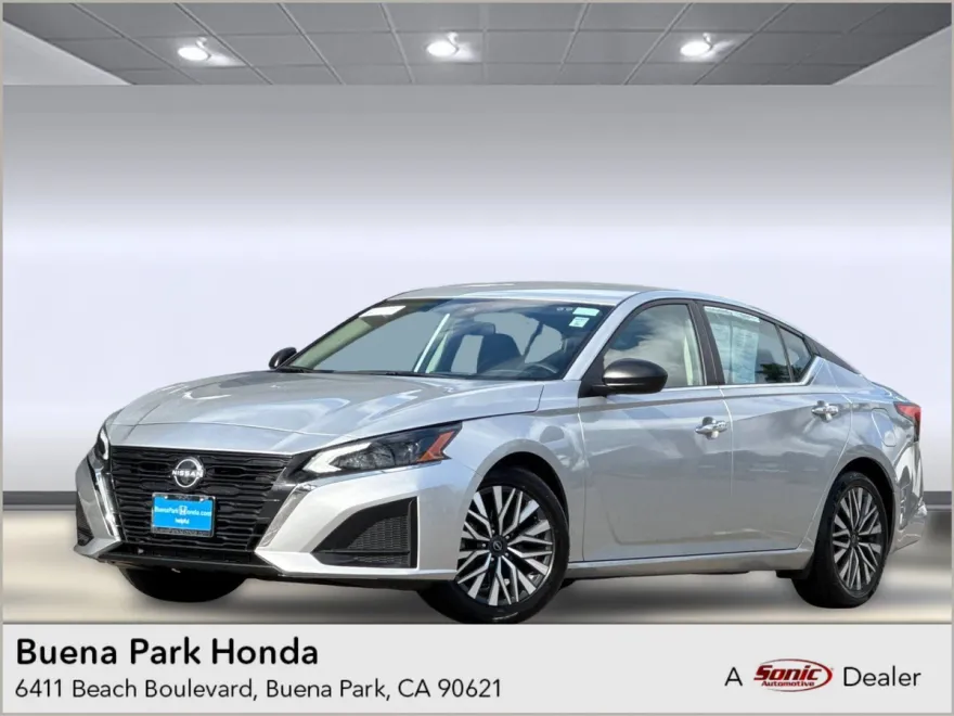 2024 Nissan Altima 2.5 SV photo 1