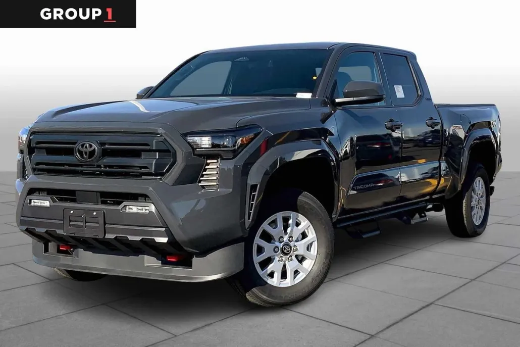 2025 Toyota Tacoma SR5 photo 1