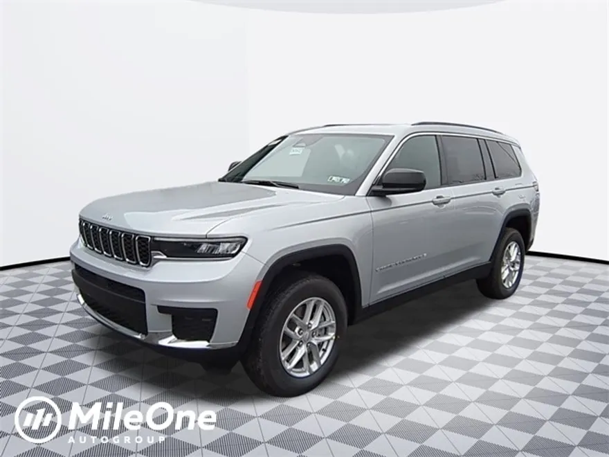 2025 Jeep Grand Cherokee Laredo Sport photo 1
