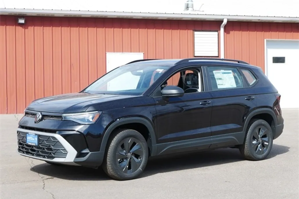 2025 Volkswagen Taos S photo 1
