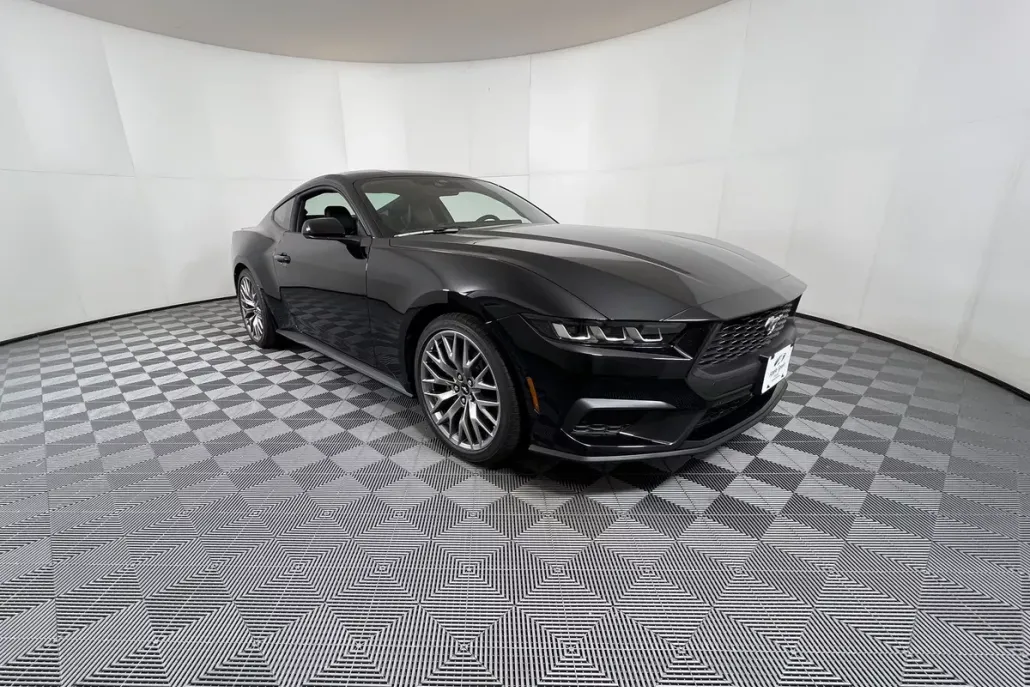 2025 Ford Mustang EcoBoost Premium photo 1