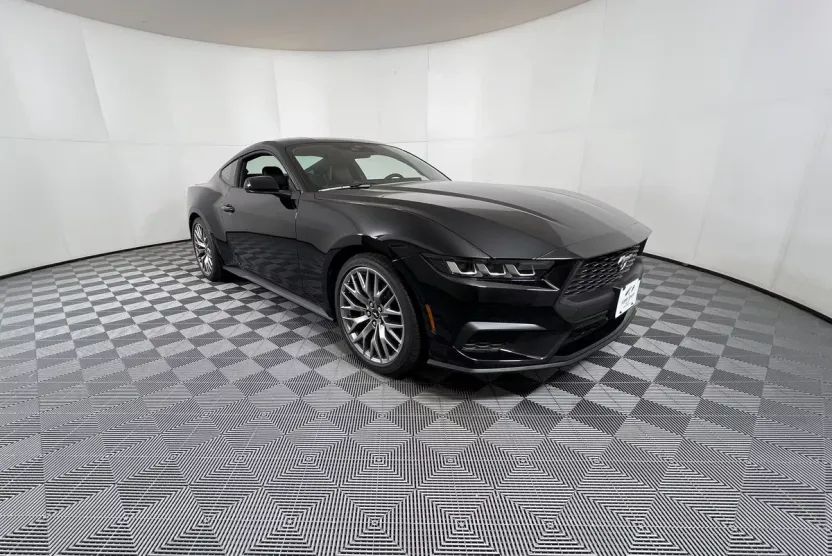 2025 Ford Mustang EcoBoost Premium photo 1
