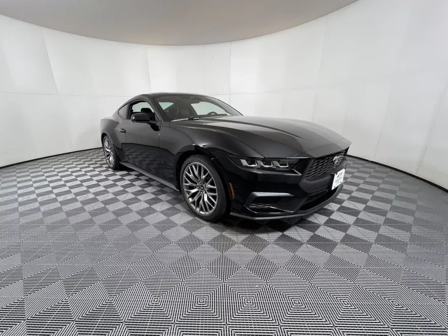 2025 Ford Mustang EcoBoost Premium photo 1