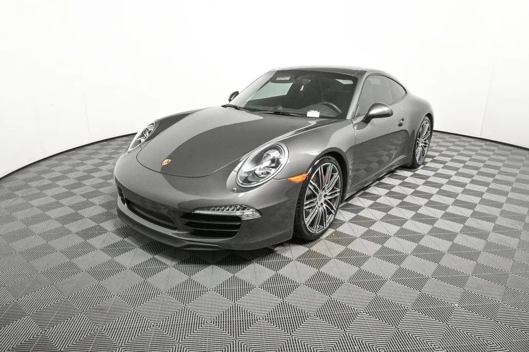 2015 Porsche 911 S photo 1