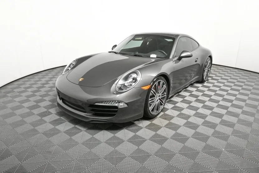 2015 Porsche 911 S photo 1