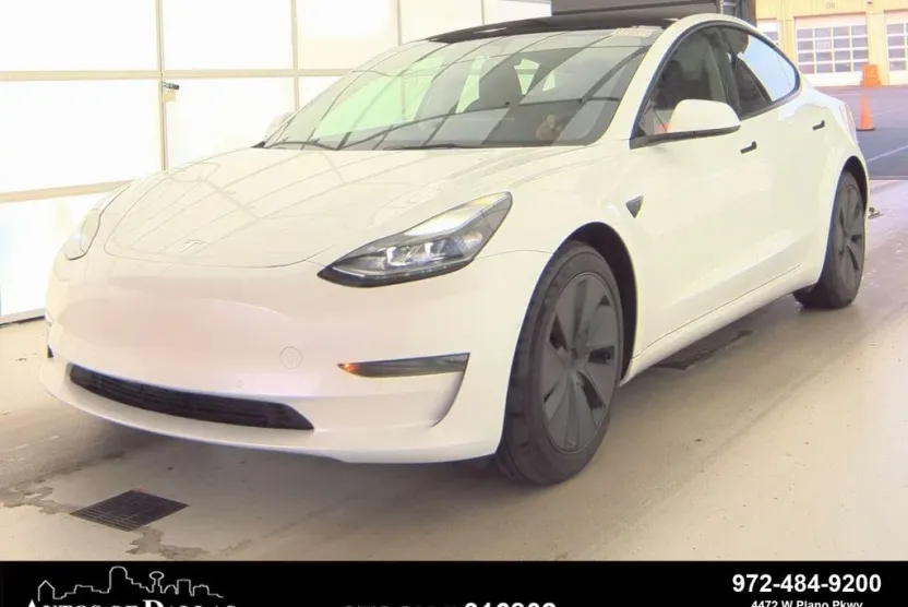 2022 Tesla Model 3 photo 1
