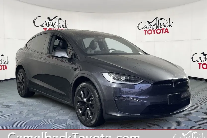 2024 Tesla Model X photo 1