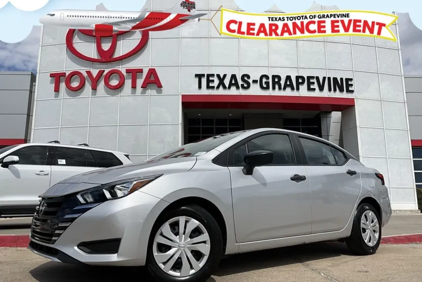 2024 Nissan Versa 1.6 S photo 1