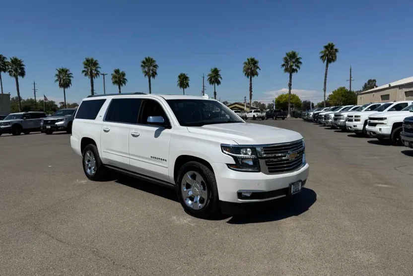 2016 Chevrolet Suburban LTZ photo 1