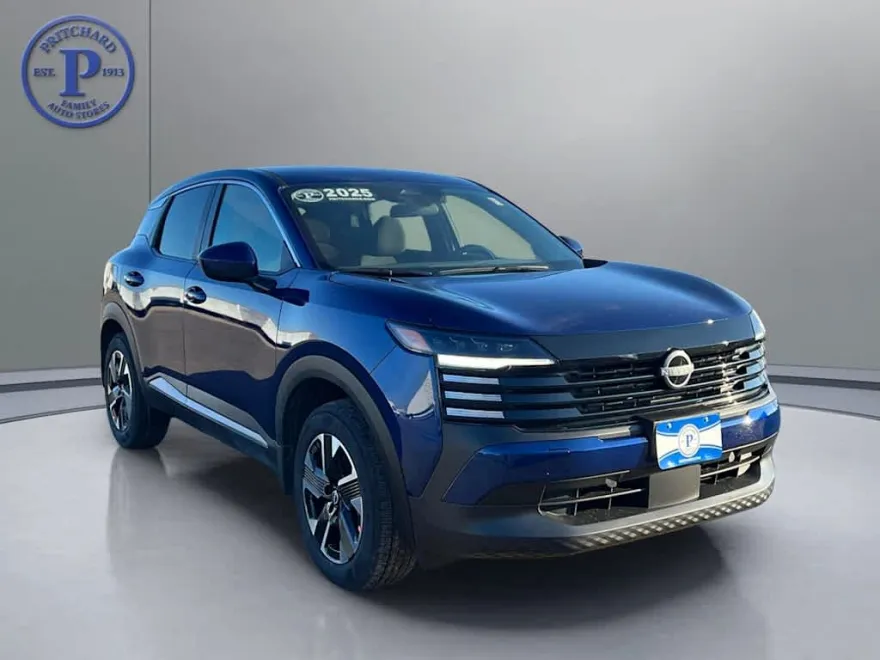 2025 Nissan Kicks SV photo 1