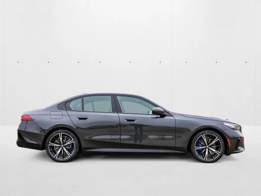 2026 Bmw 550e xDrive photo 1