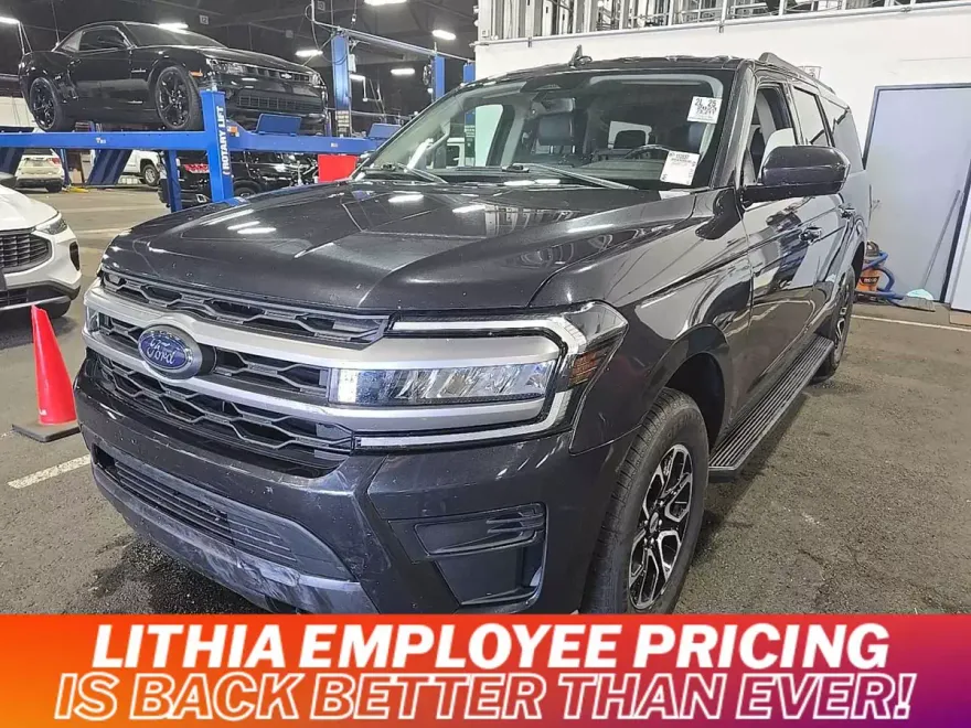 2023 Ford Expedition MAX XLT photo 1