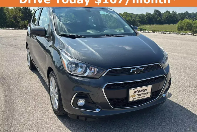 2017 Chevrolet Spark 1LT LT photo 1