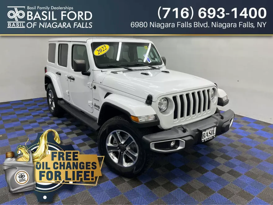 2022 Jeep Wrangler Unlimited Sahara photo 1