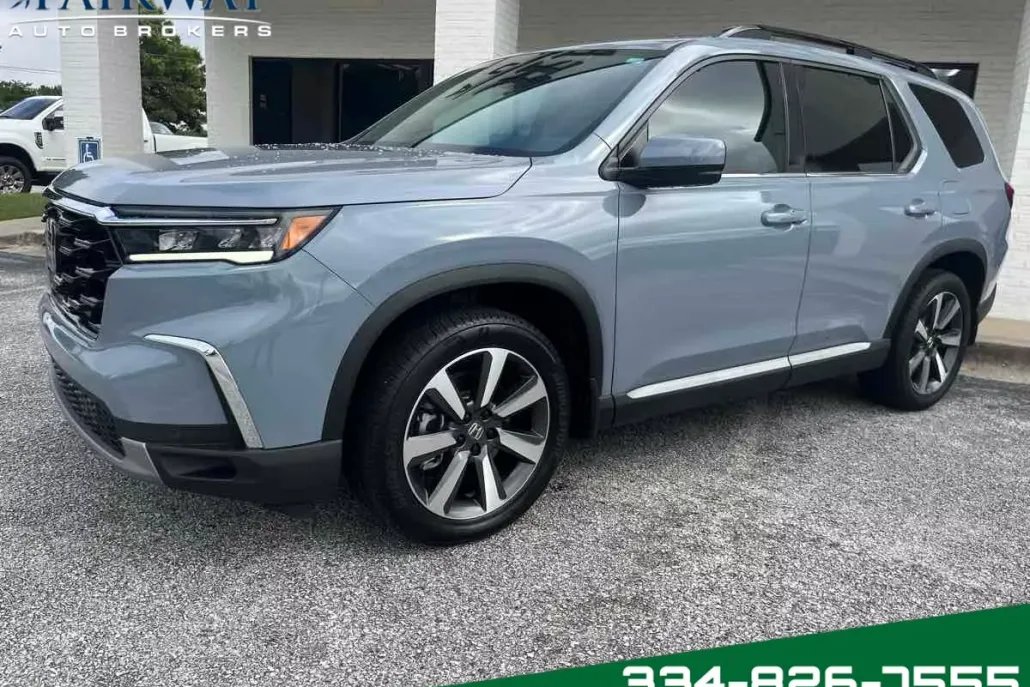 2025 Honda Pilot Touring photo 1