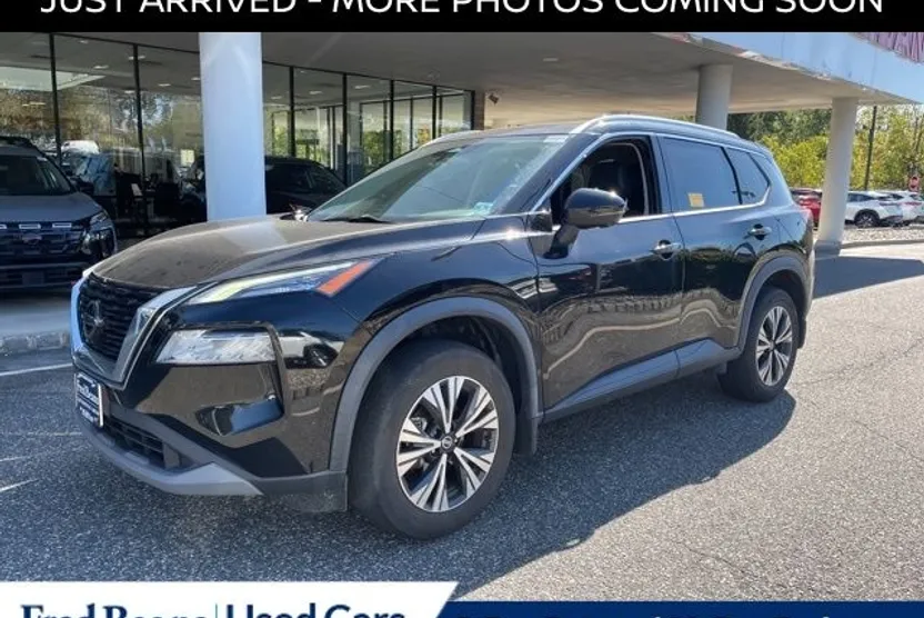 2021 Nissan Rogue SV photo 1