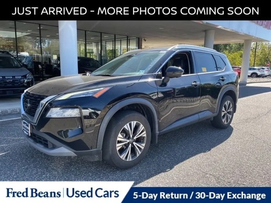2021 Nissan Rogue SV photo 1