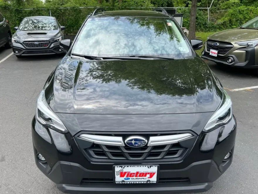2022 Subaru Crosstrek Limited photo 2