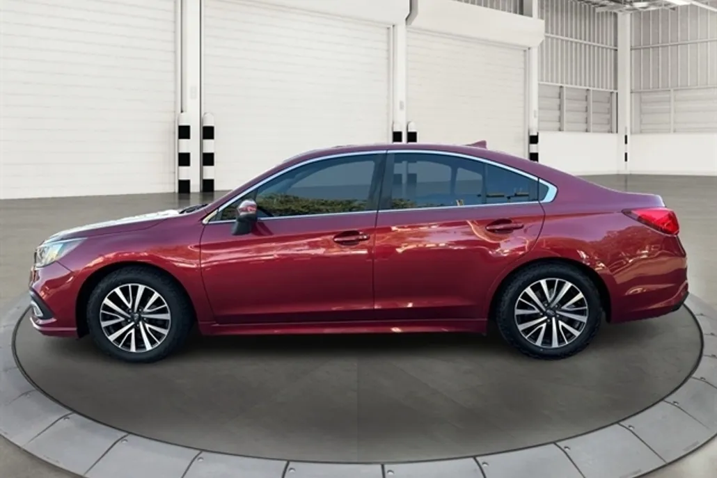 2018 Subaru Legacy 2.5i Premium photo 1