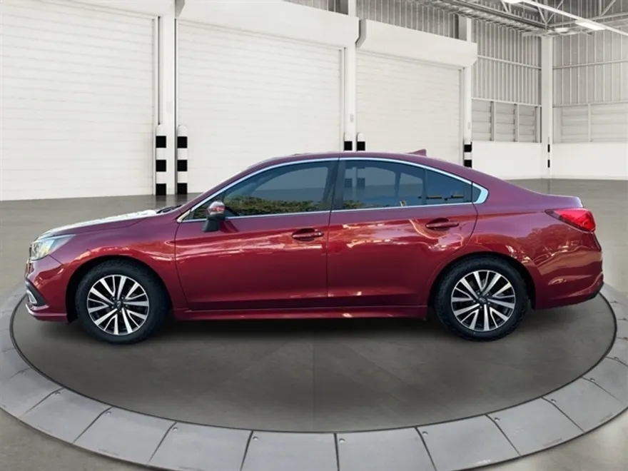 2018 Subaru Legacy 2.5i Premium photo 1