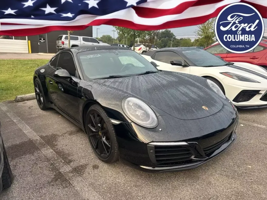 2017 Porsche 911 Coupe photo 1