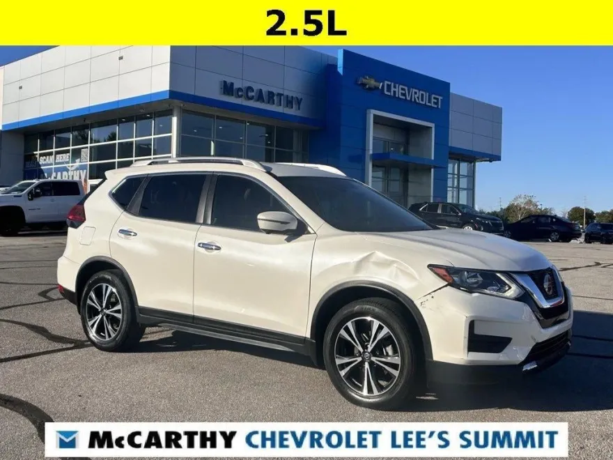 2020 Nissan Rogue SV photo 1