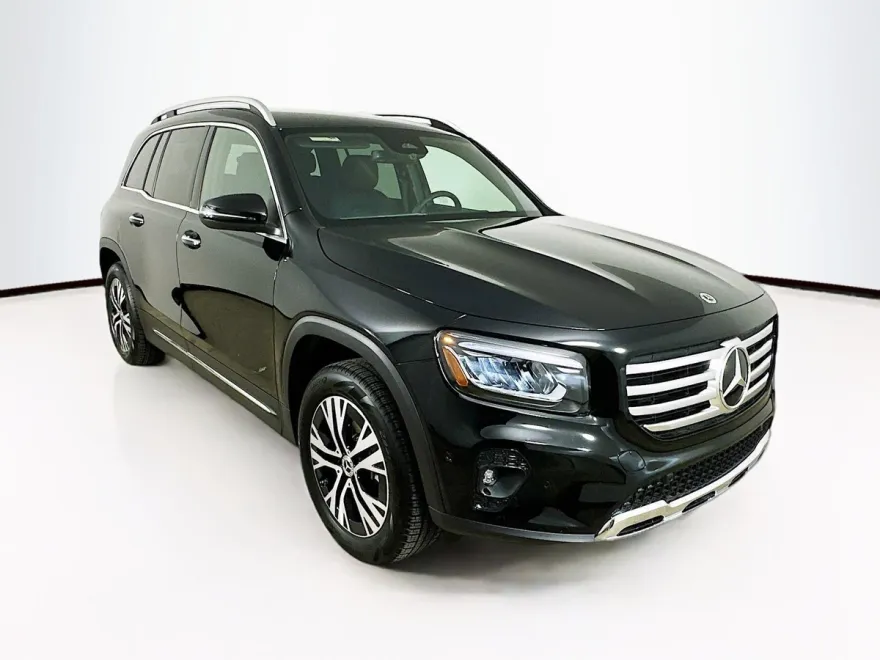 2025 Mercedes Benz GLB 250 4MATIC photo 1