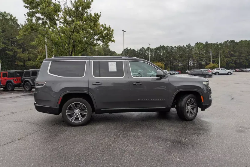 2022 Jeep Grand Wagoneer I photo 1
