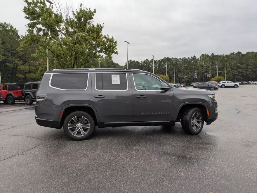 2022 Jeep Grand Wagoneer I photo 1