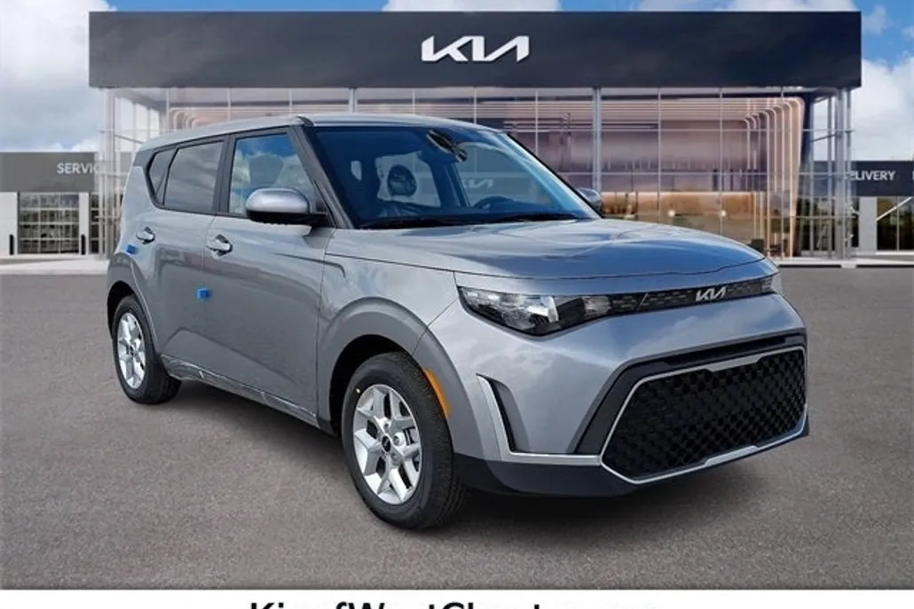 2025 Kia Soul LX photo 1