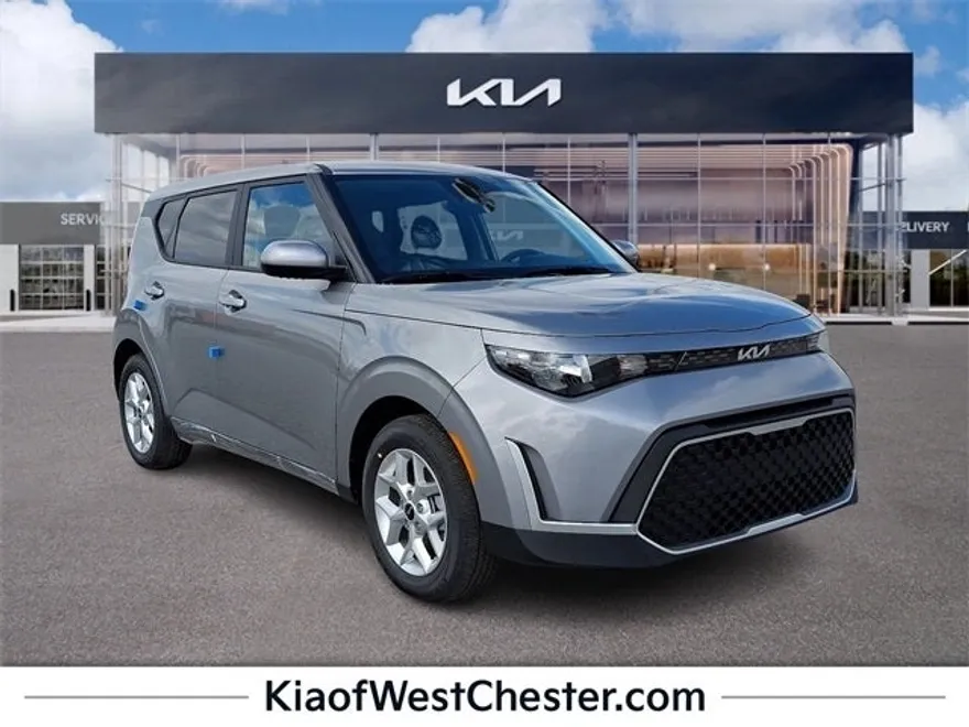 2025 Kia Soul LX photo 1