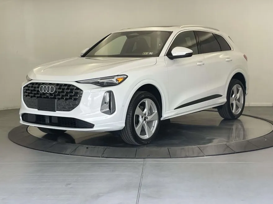 2025 Audi Q5 2.0T Premium Plus photo 1