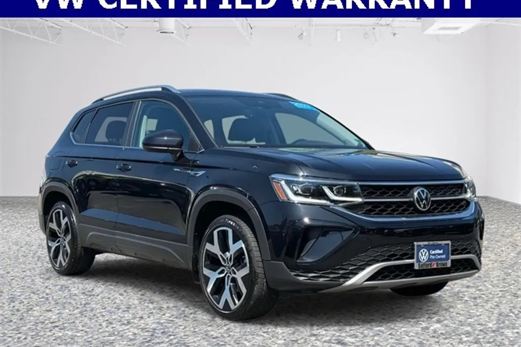 2022 Volkswagen Taos SEL photo 1