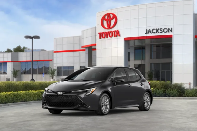 2025 Toyota Corolla SE photo 1