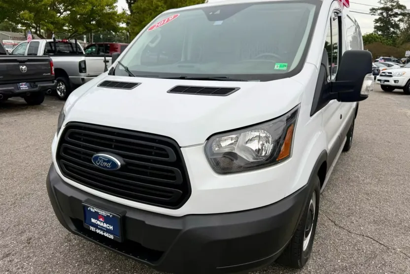 2019 Ford Transit Van photo 1