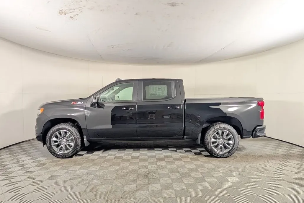2026 Chevrolet Silverado 1500 RST photo 1