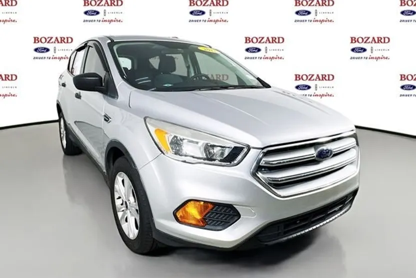 2017 Ford Escape S photo 1