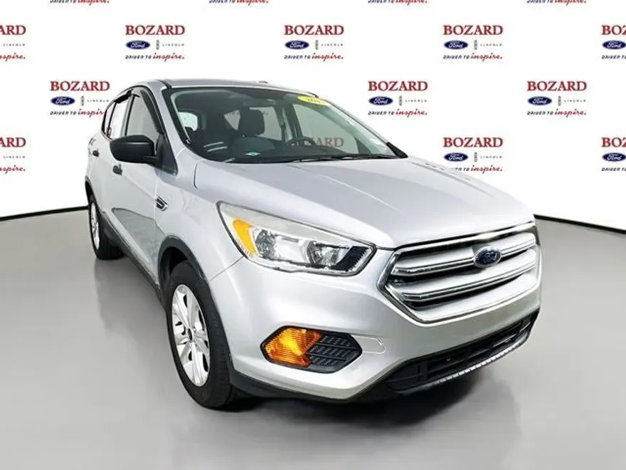 2017 Ford Escape S photo 1
