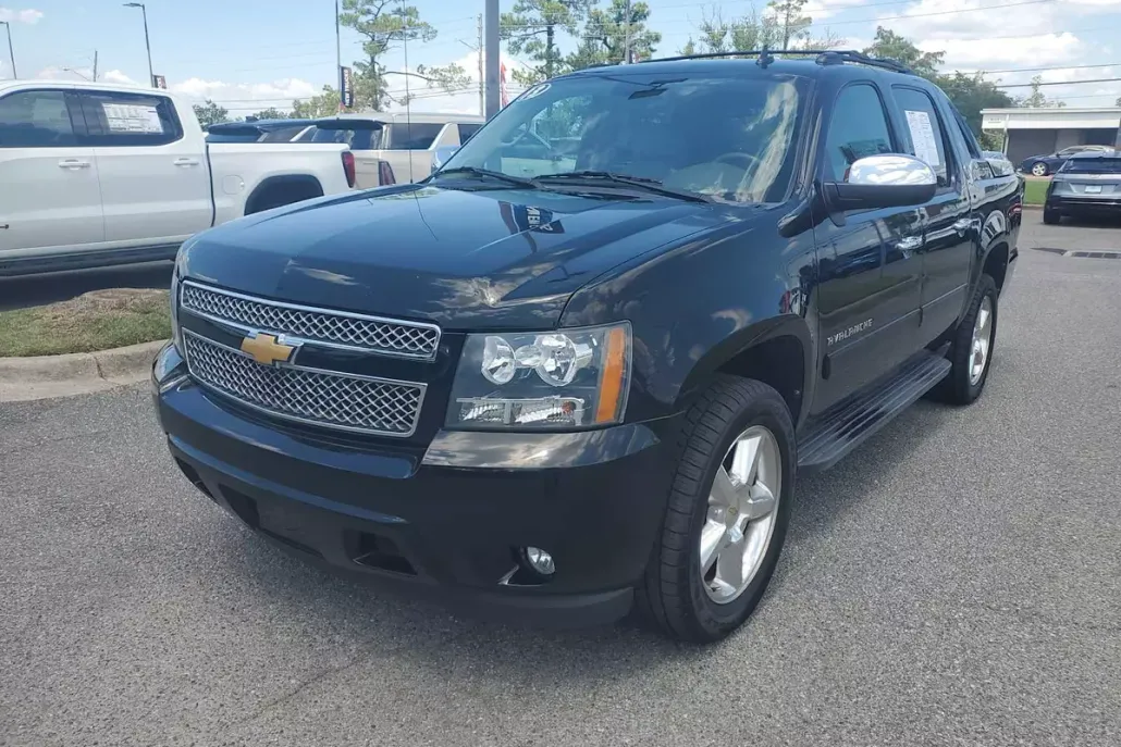 2013 Chevrolet Avalanche LT photo 1