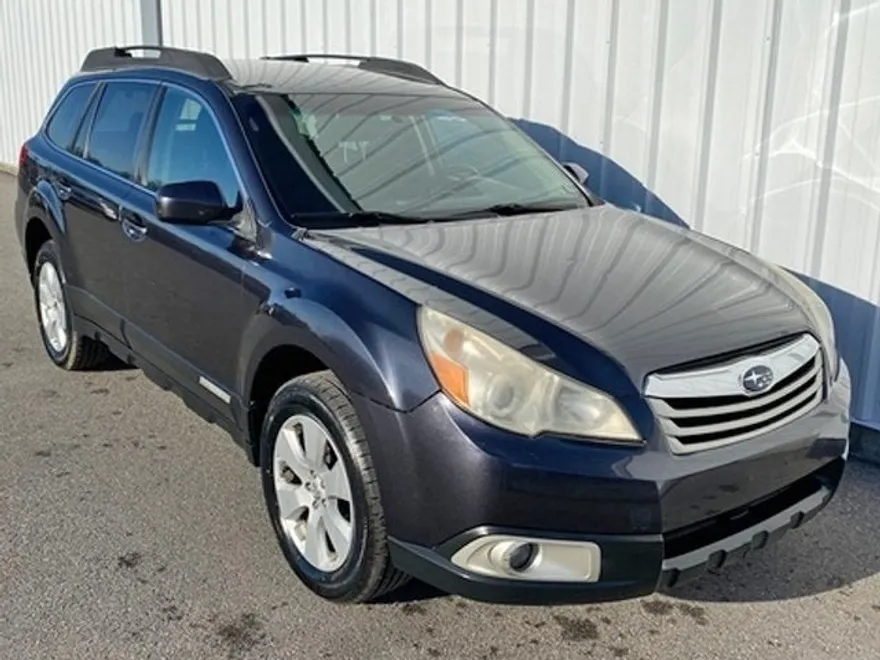 2012 Subaru Outback 2.5i Premium photo 1