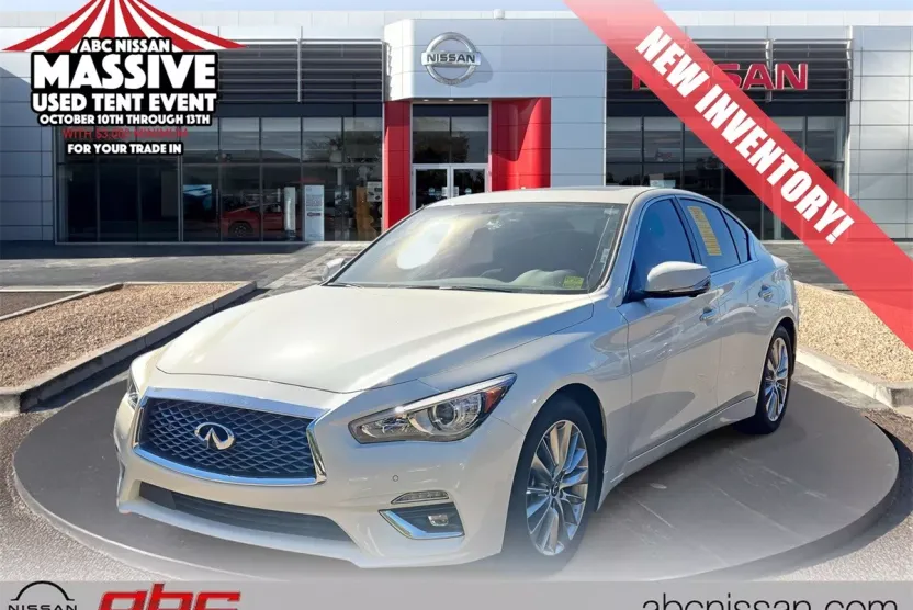 2023 Infiniti Q50 LUXE photo 1